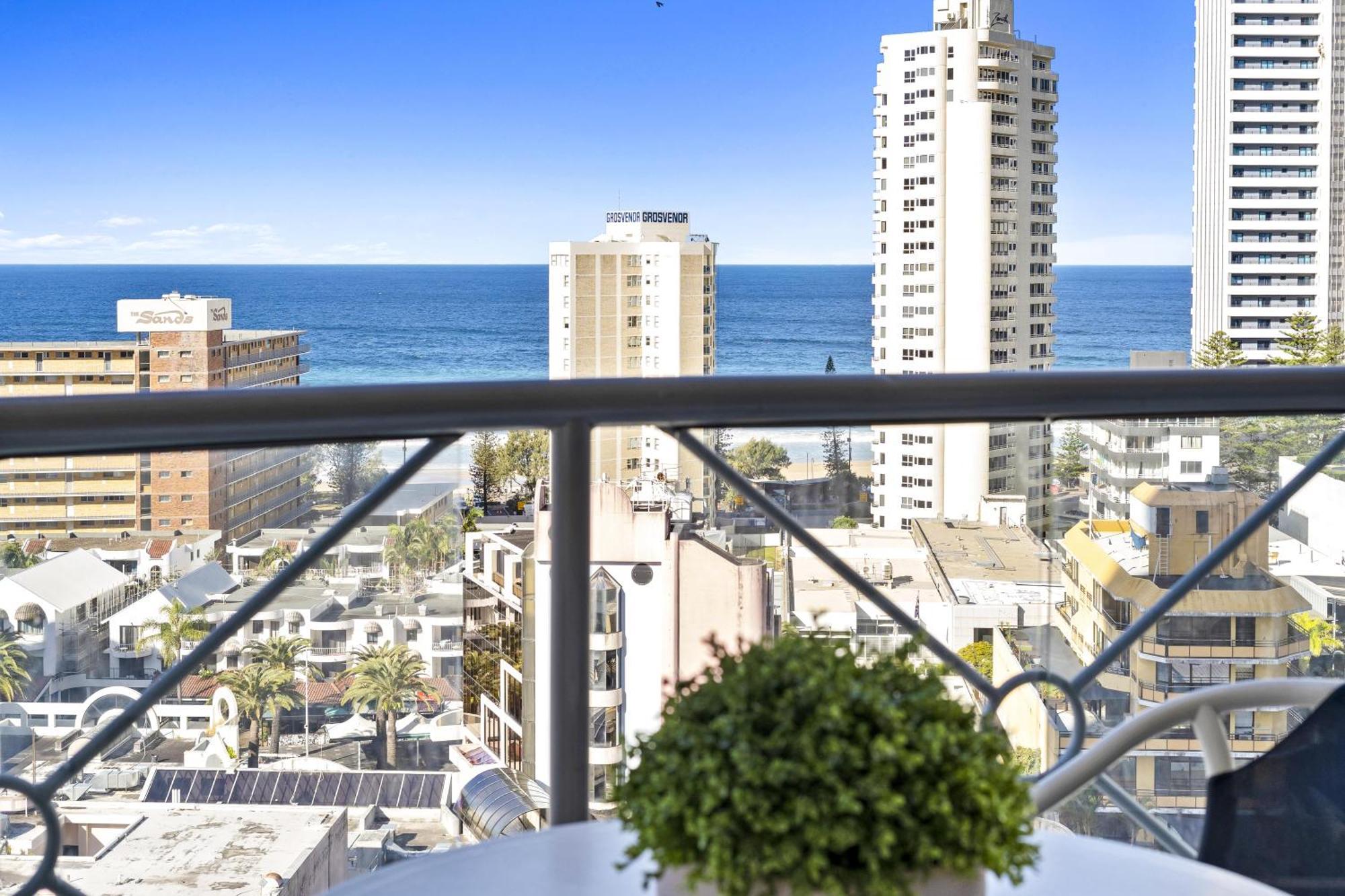 Chevron Renaissance Surfers Paradise Mid Week Madness Deal - Q Stay Gold Coast Eksteriør bilde