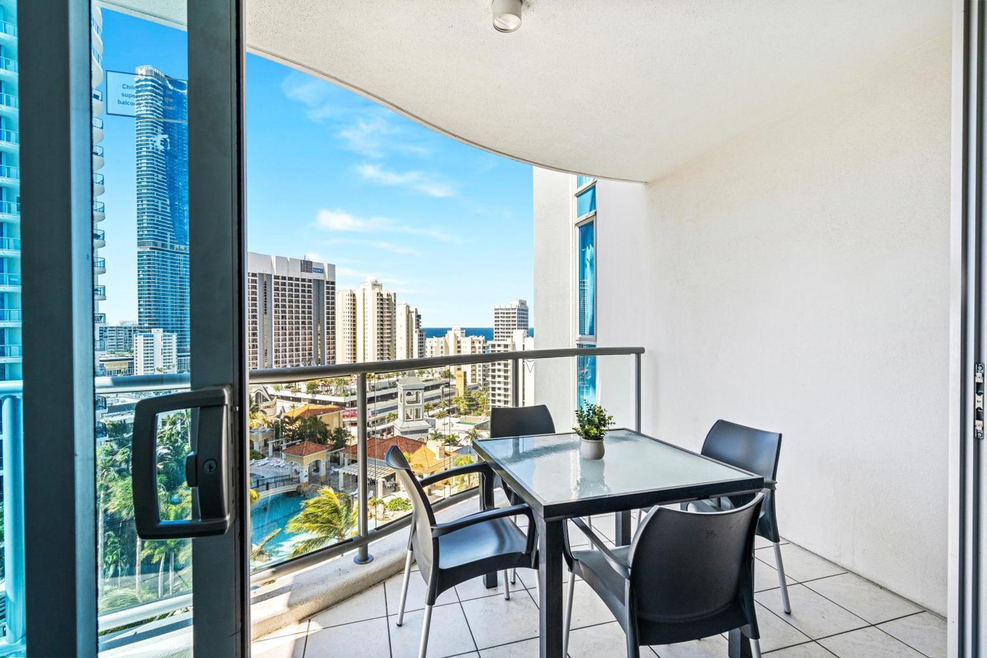 Chevron Renaissance Surfers Paradise Mid Week Madness Deal - Q Stay Gold Coast Eksteriør bilde