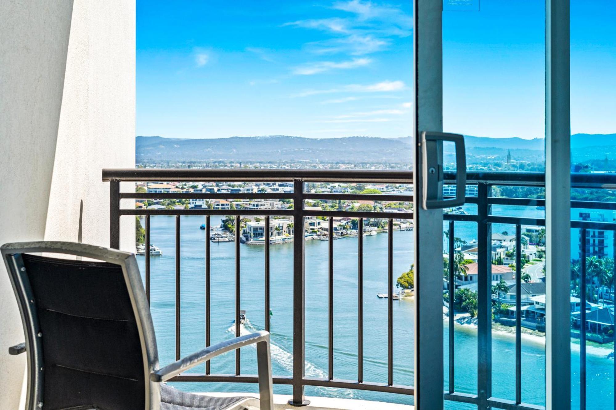Chevron Renaissance Surfers Paradise Mid Week Madness Deal - Q Stay Gold Coast Eksteriør bilde